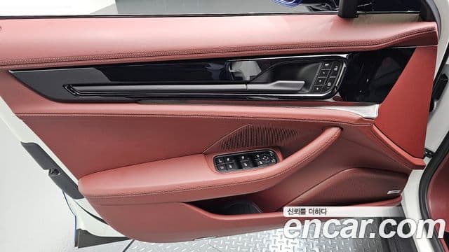 Porsche Panamera 2026 — Photo 32/36