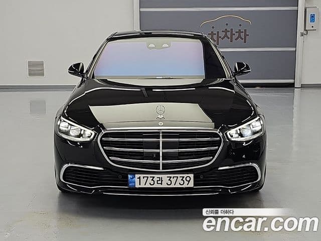 Mercedes-Benz S-Class 2022 — Photo 6/18