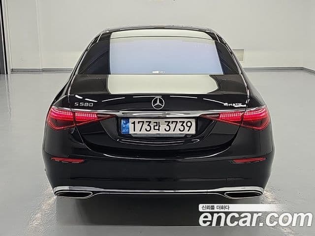 Mercedes-Benz S-Class 2022 — Photo 18/18