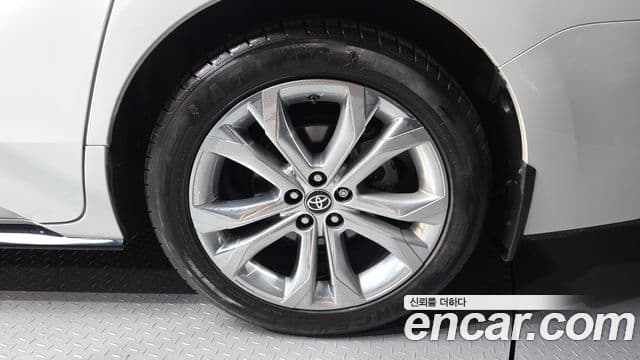 Toyota Sienna 2022 — ფოტო 30/33