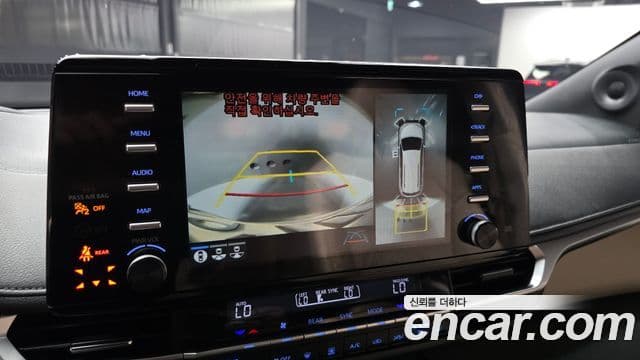 Toyota Sienna 2022 — ფოტო 16/33