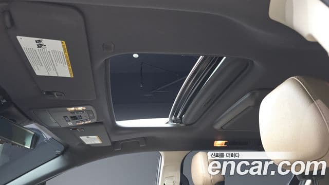 Toyota Sienna 2022 — ფოტო 31/33