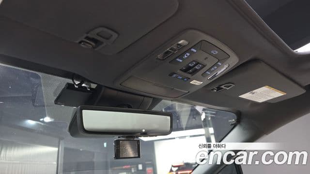 Toyota Sienna 2022 — ფოტო 18/33