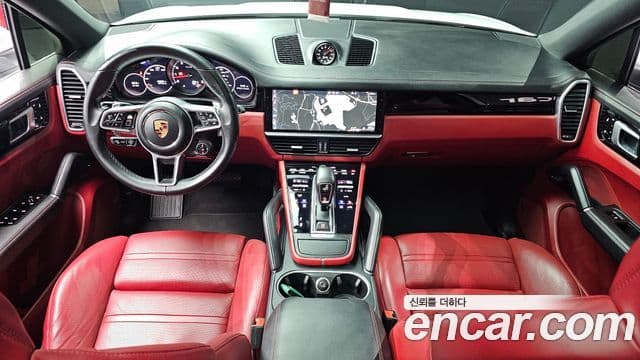 Porsche Cayenne 2020 — Photo 20/36