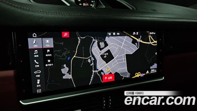 Porsche Cayenne 2020 — Photo 12/36