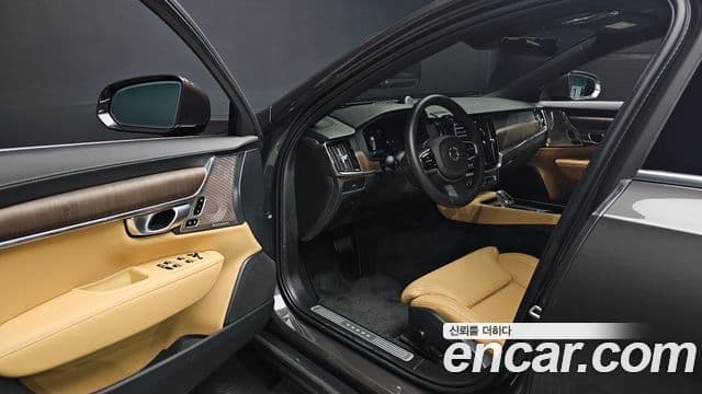Volvo S90 2023 — Фото 10/20