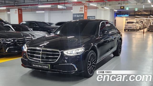 Mercedes-Benz S-Class 2025 — Photo 2/20