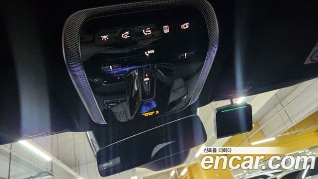 Mercedes-Benz S-Class 2025 — Photo 8/20