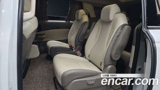 Kia Carnival 2024 — Photo 14/31