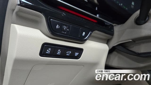 Kia Carnival 2024 — Photo 2/31