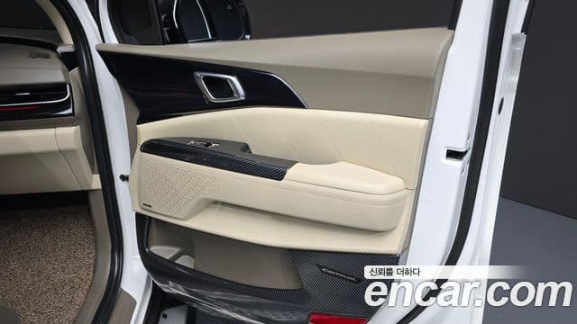Kia Carnival 2024 — Photo 4/31