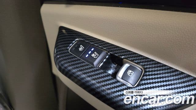Kia Carnival 2024 — Photo 9/31