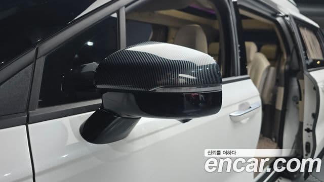 Kia Carnival 2024 — Photo 17/31