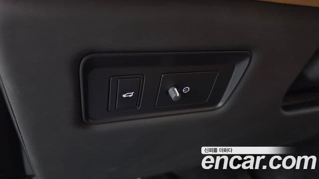 Land Rover Range Rover 2020 — Фото 15/20