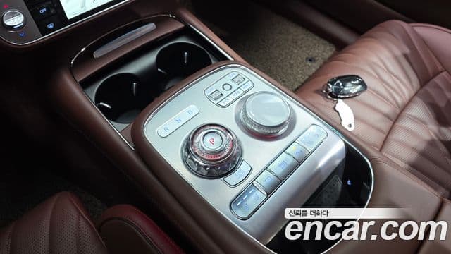 Genesis G90 2023 — ფოტო 35/41