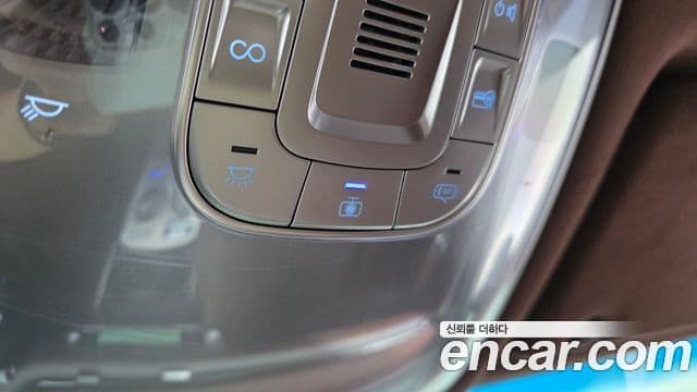 Genesis G90 2023 — ფოტო 31/41