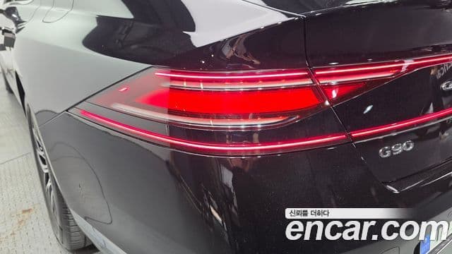 Genesis G90 2023 — ფოტო 10/41