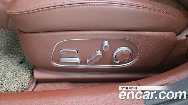 Genesis G90 2023 — ფოტო 30/41