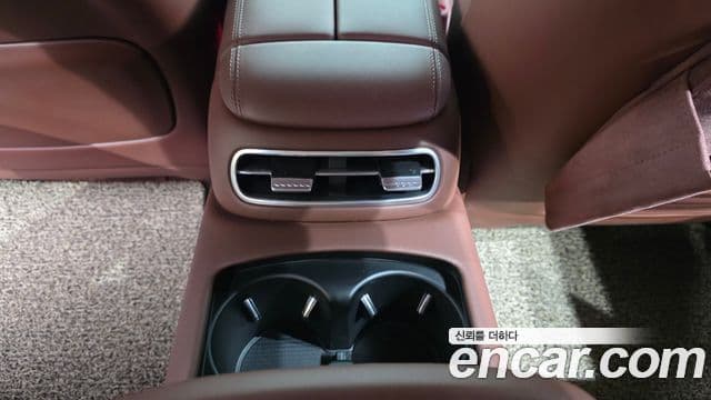 Genesis G90 2023 — ფოტო 41/41