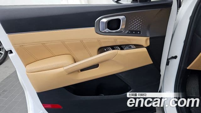 Kia Sorento 2020 — ფოტო 21/34