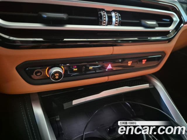 BMW M3 2024 — Photo 13/20