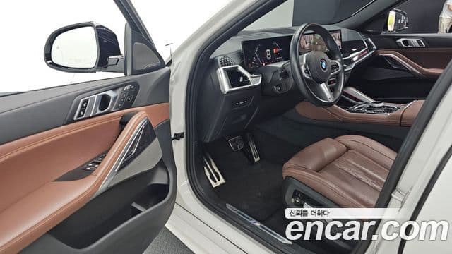 BMW X6 2023 — Photo 11/35