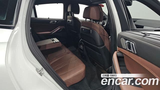BMW X6 2023 — Photo 21/35