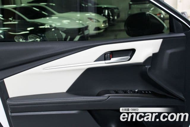 Toyota Camry 2026 — ფოტო 5/20