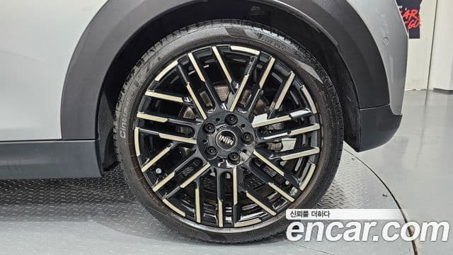 Mini Cooper S 2024 — Şəkil 17/32