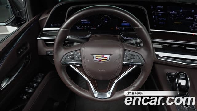 Cadillac Escalade 2023 — Фото 13/20