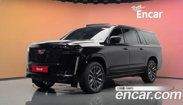 Cadillac Escalade 2023 — Фото 1/20