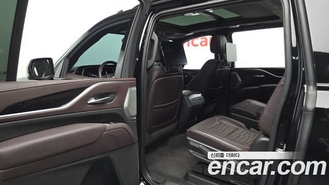 Cadillac Escalade 2023 — Şəkil 1/39