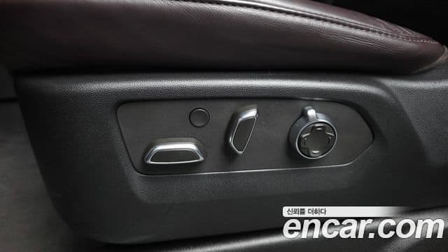 Cadillac Escalade 2023 — Şəkil 27/39