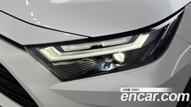 Toyota RAV4 2024 — ფოტო 23/30