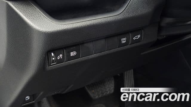 Toyota RAV4 2024 — ფოტო 25/30