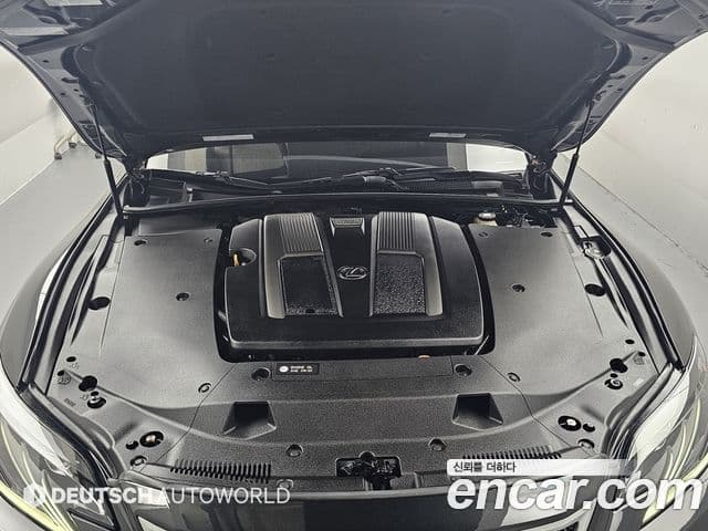 Lexus LS500 2020 — ფოტო 15/20