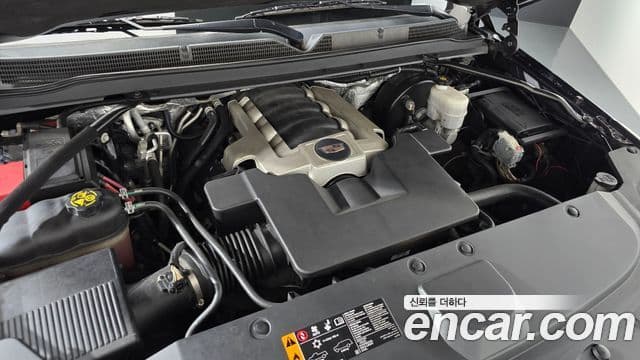 Cadillac Escalade 2018 — Şəkil 4/36