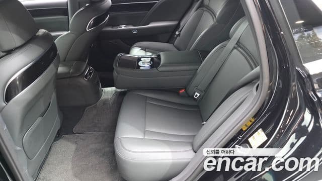 Genesis G90 2025 — Photo 10/34