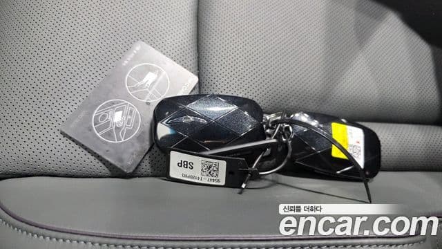 Genesis G90 2025 — Photo 27/34