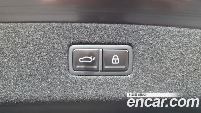 Genesis G90 2025 — Photo 31/34