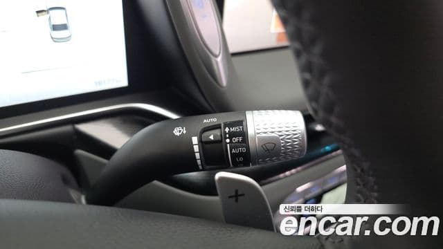 Genesis G90 2025 — Photo 28/34