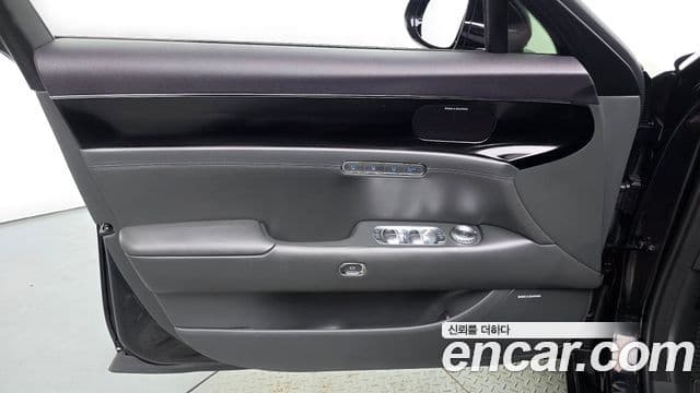 Genesis G90 2025 — Photo 34/34