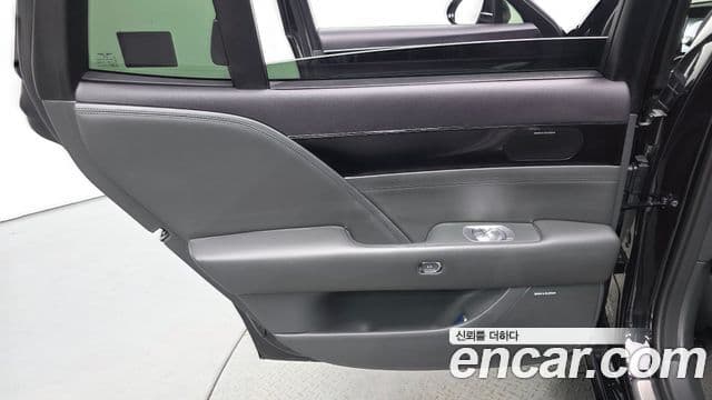 Genesis G90 2025 — Photo 30/34