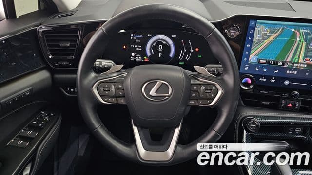 Lexus NX350h 2023 — Фото 13/20