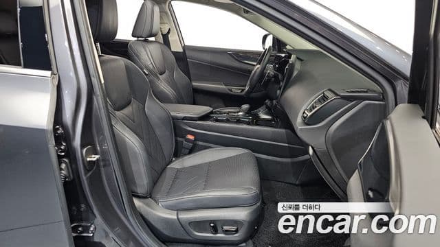 Lexus NX350h 2023 — Photo 29/33