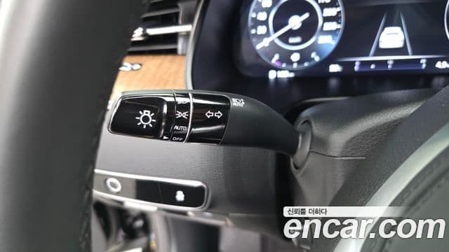 Kia The K9 2023 — Photo 28/35