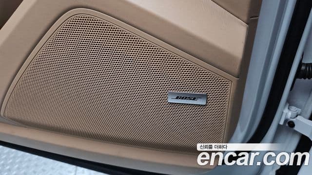 Porsche Cayenne 2023 — Photo 30/36