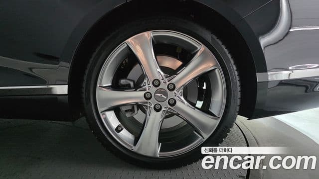Genesis G80 2021 — Photo 16/34