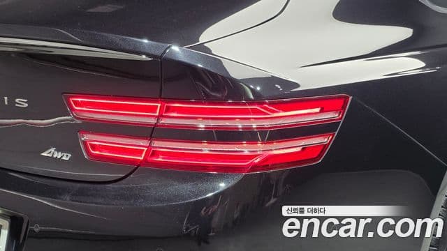 Genesis G80 2021 — Photo 28/34
