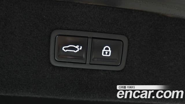 Genesis G90 2025 — Photo 2/33